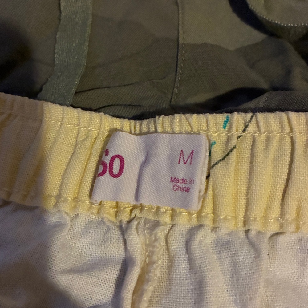 Floral Yellow, Camo Green, and Striped Pink Juniors Shorts size large - Picture 2 of 7